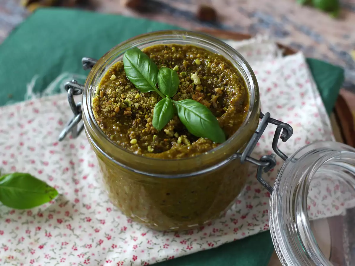 Pistáciové pesto, jednoduchá a chutná omáčka