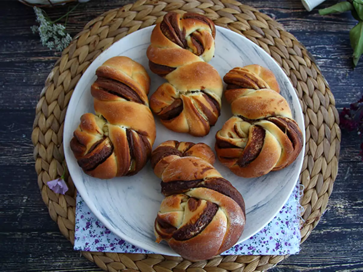 Pletené buchty s Nutellou