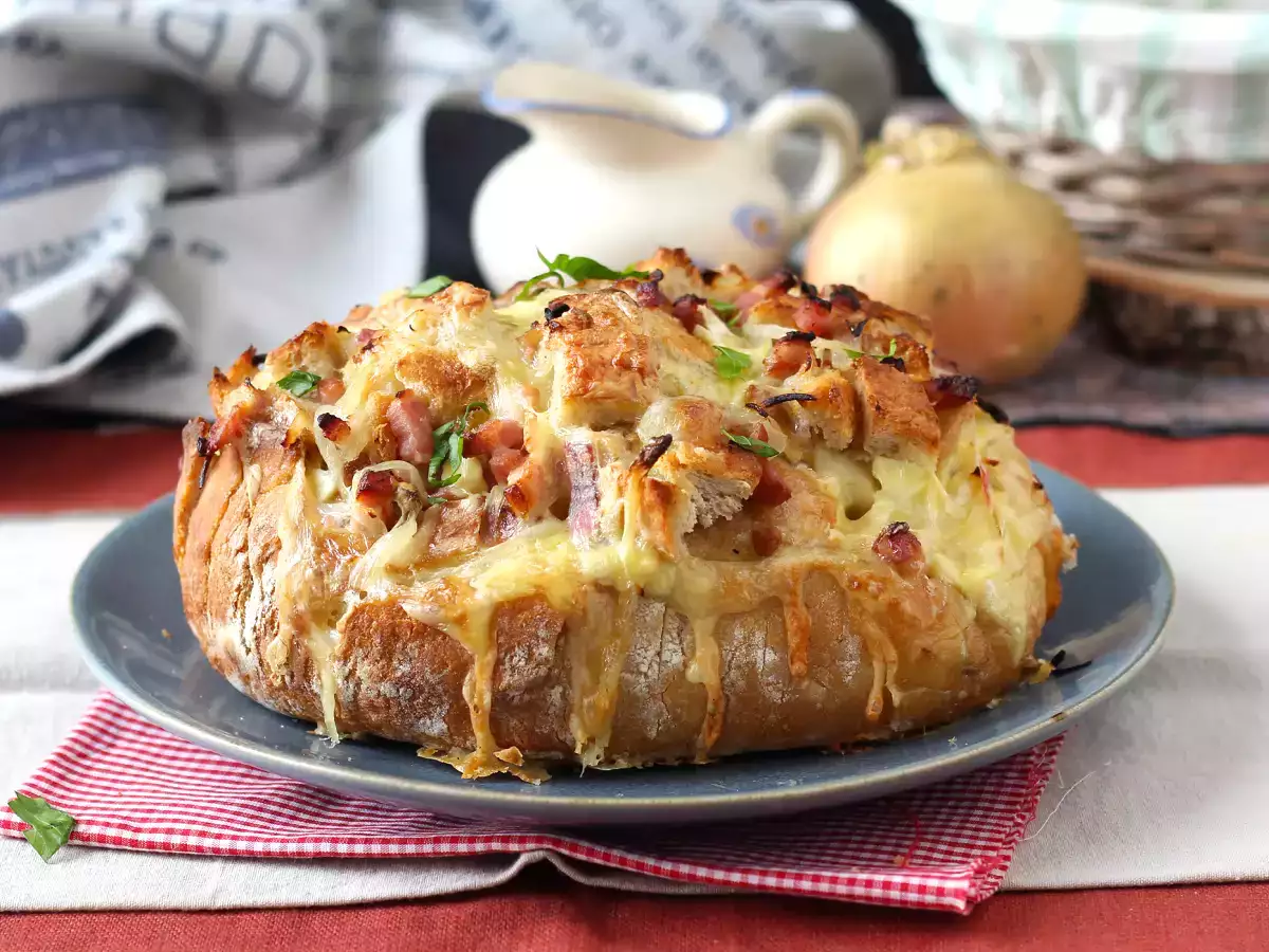 Plnený chlieb s ježkom v štýle tartiflette - foto 4