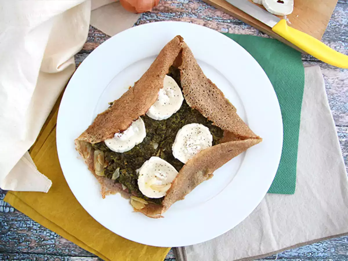Pohánková palacinka so špenátom, šunkou a kozím syrom - foto 3