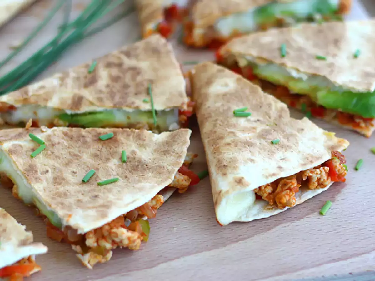 Quesadillas s kuracím mäsom a avokádom - foto 2