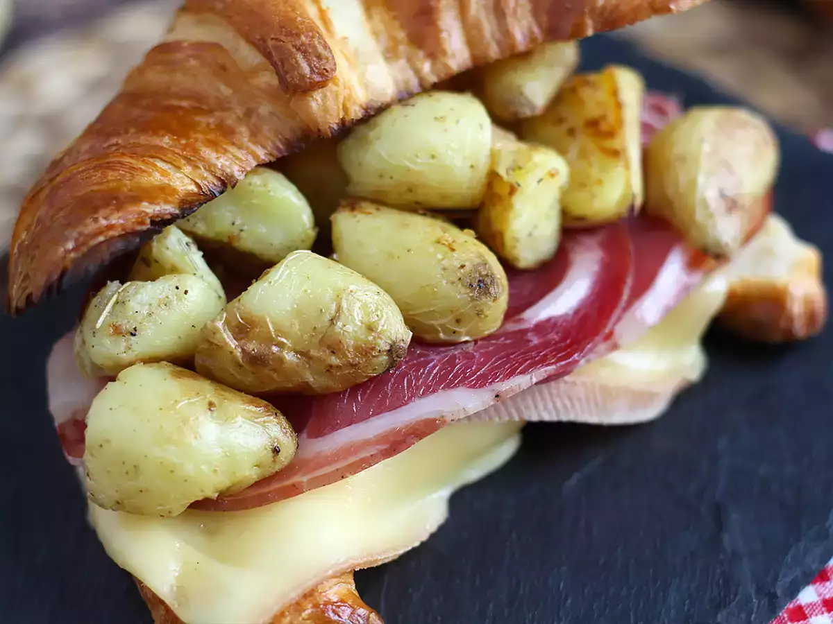 Raclette croissant sendvič na chutnú desiatu! - foto 3