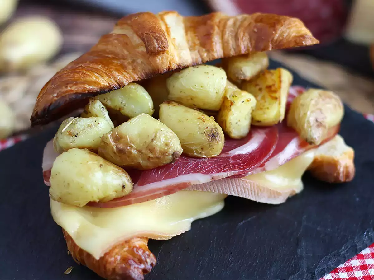 Raclette croissant sendvič na chutnú desiatu! - foto 5