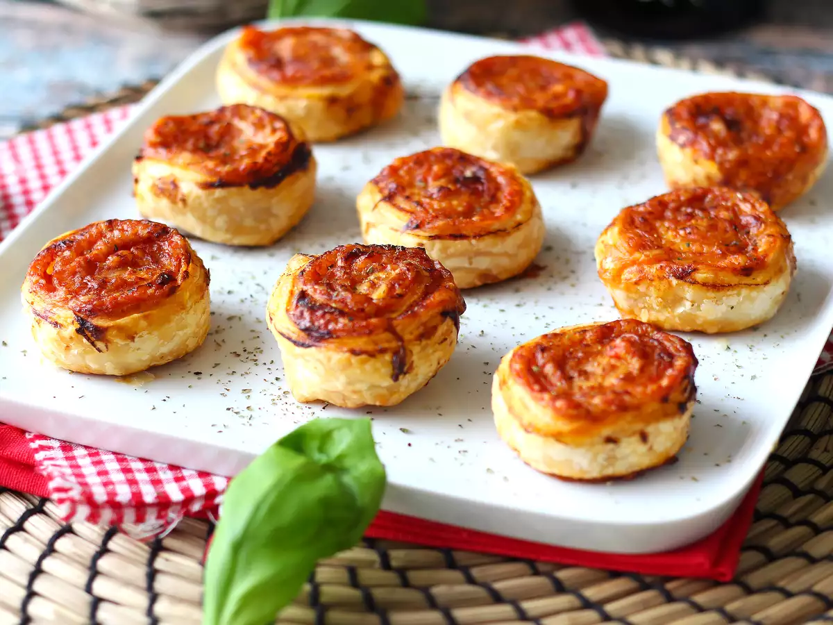 Rolky z lístkového cesta vo fritéze: rýchly a jednoduchý recept