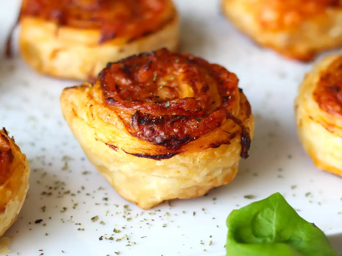 Rolky z lístkového cesta vo fritéze: rýchly a jednoduchý recept - foto 2