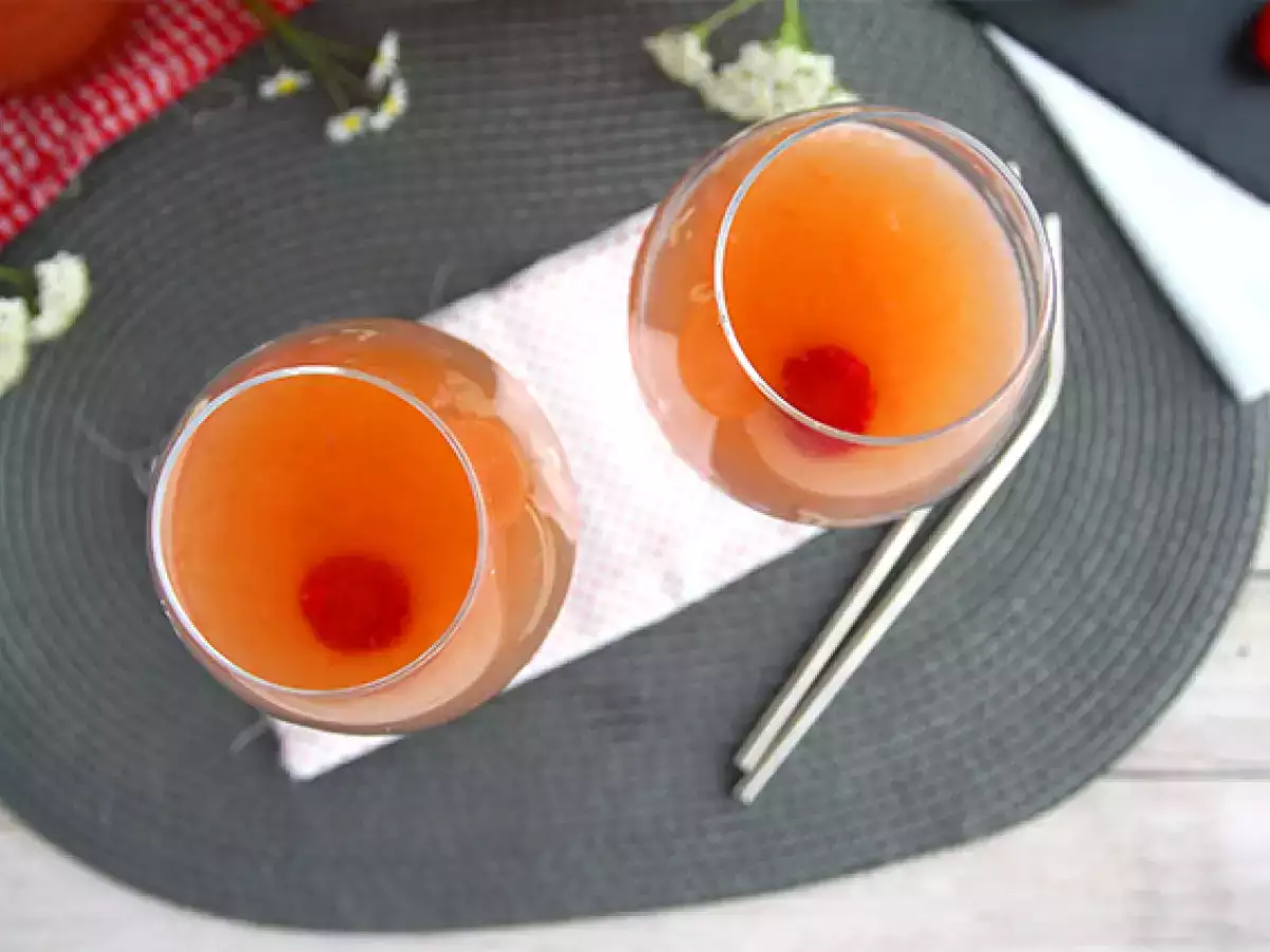 Ružová sangria s ružovým vínom - foto 3