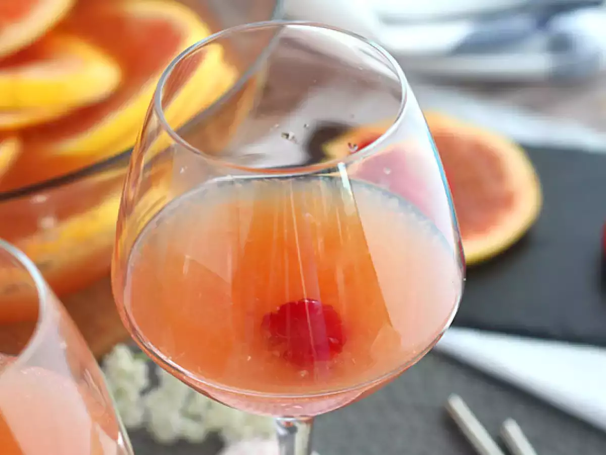 Ružová sangria s ružovým vínom - foto 5