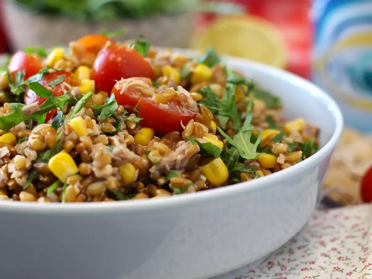 Šalát zo špaldy a tuniaka: ľahký, chutný a dokonalý celoročný recept - foto 2