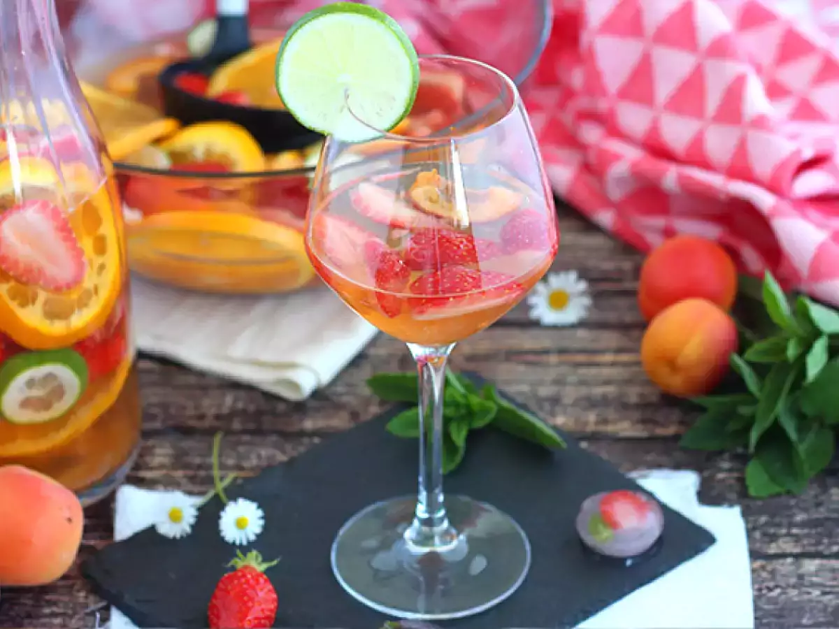 Sangria s bielym vínom - White Sangria