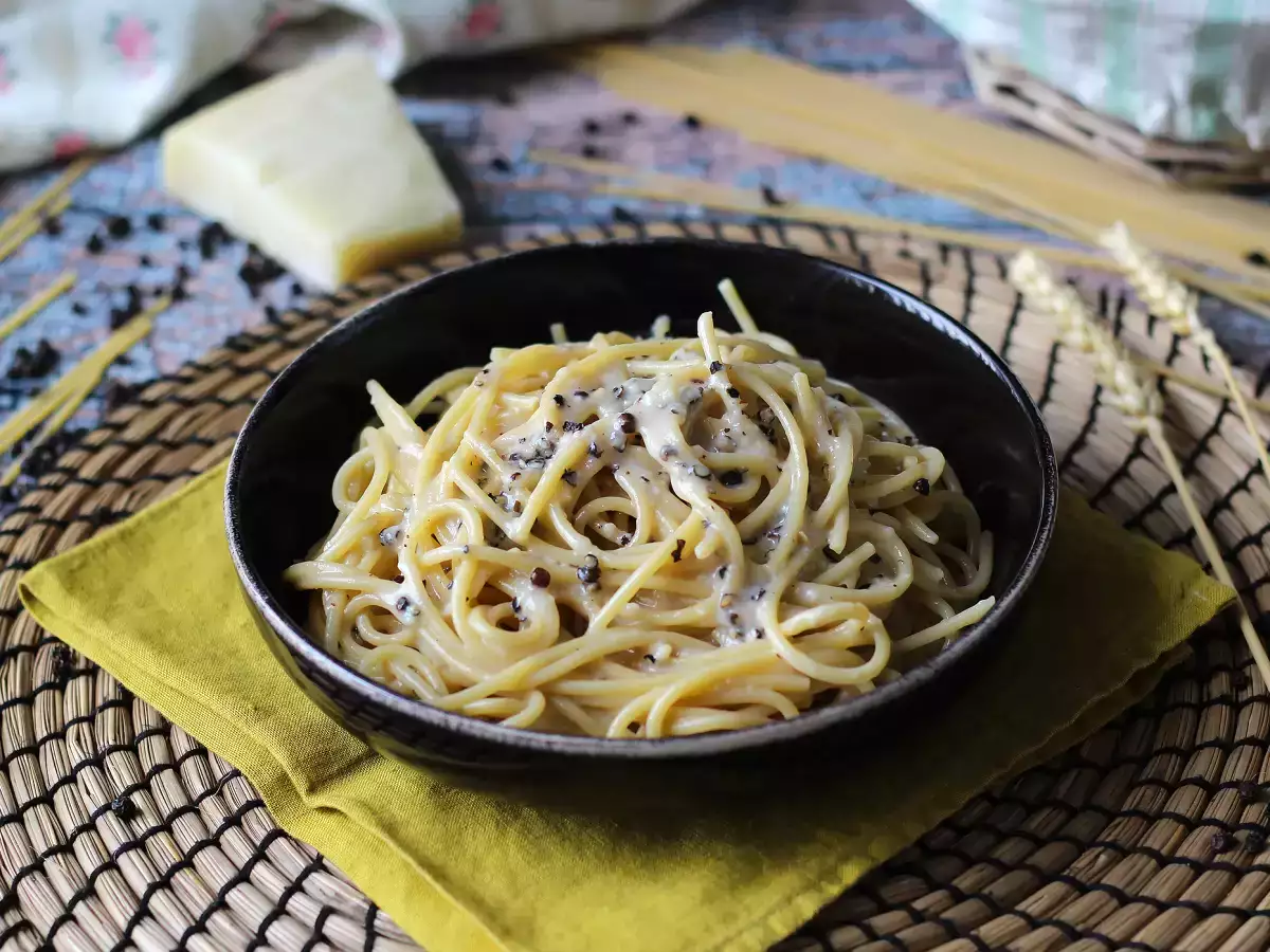 Špagety cacio e pepe: 3 prísady, explózia chutí! - foto 5