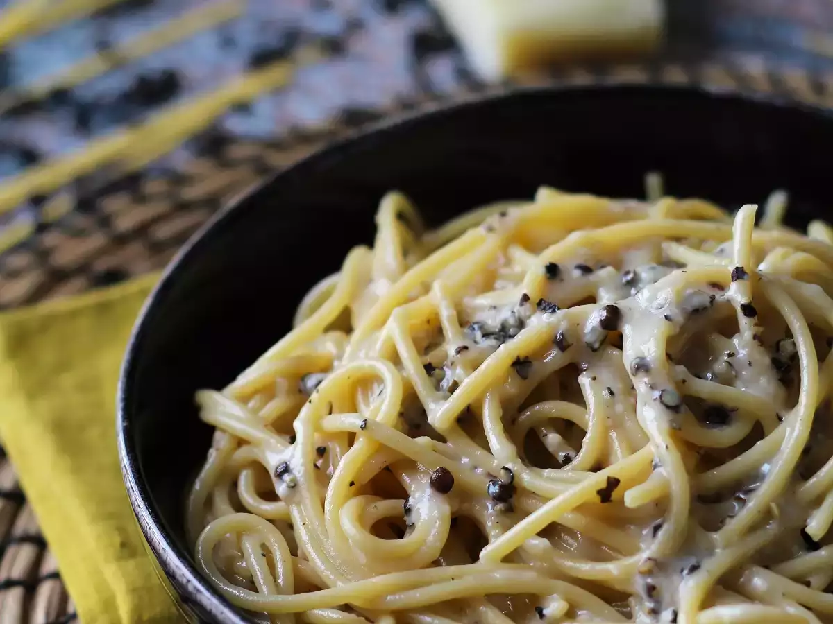Špagety cacio e pepe: 3 prísady, explózia chutí! - foto 6