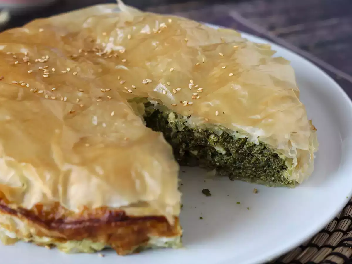 Spanakopita, veľmi jednoduchý grécky koláč so špenátom a syrom feta - foto 2