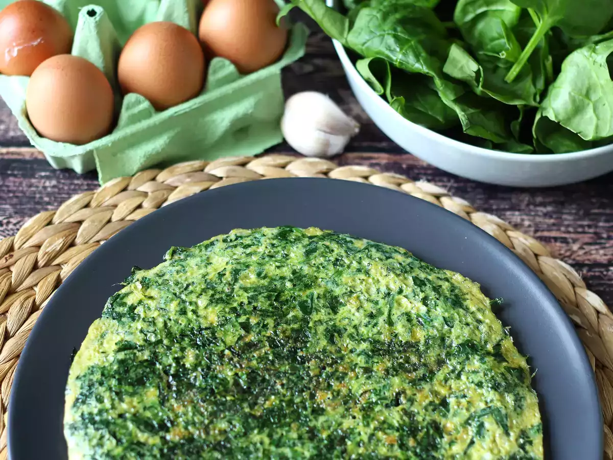 Špenátová omeleta, jednoduchý a chutný vegetariánsky druhý chod - foto 2