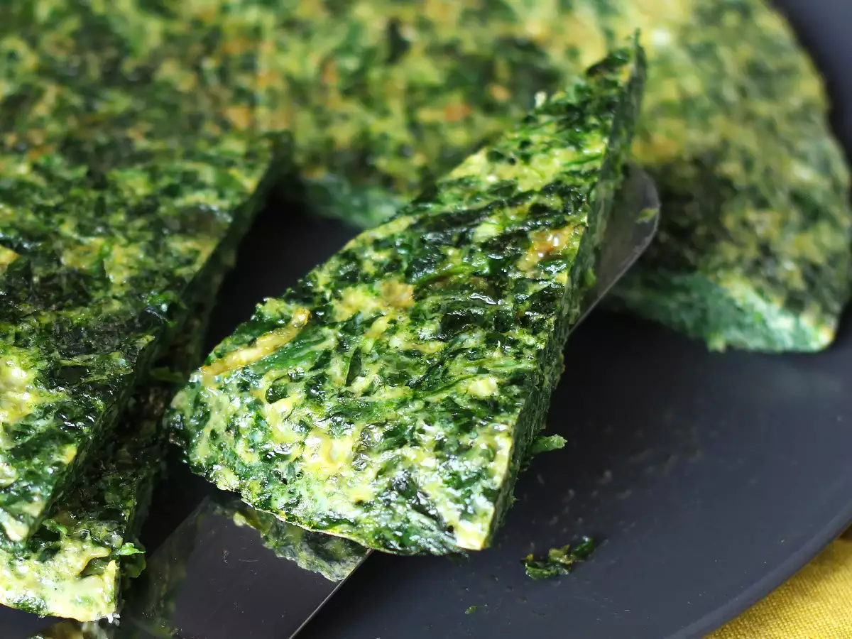 Špenátová omeleta, jednoduchý a chutný vegetariánsky druhý chod - foto 5