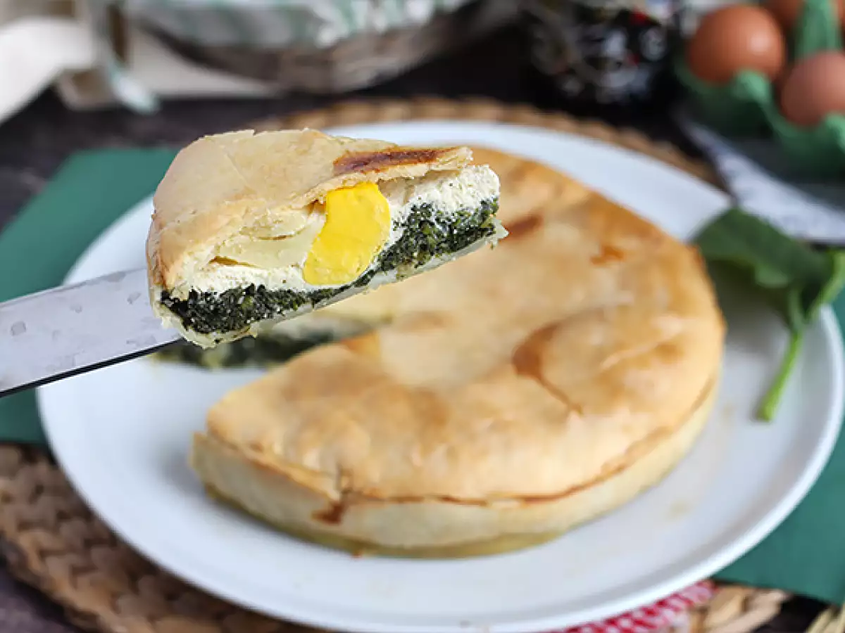 Špenátový, ricottový a vaječný koláč - talianska Torta Pasqualina - foto 3
