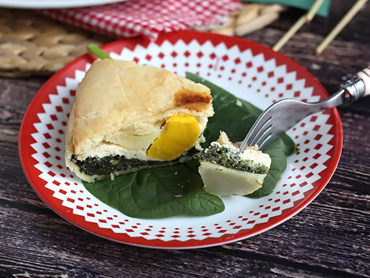 Špenátový, ricottový a vaječný koláč - talianska Torta Pasqualina - foto 4