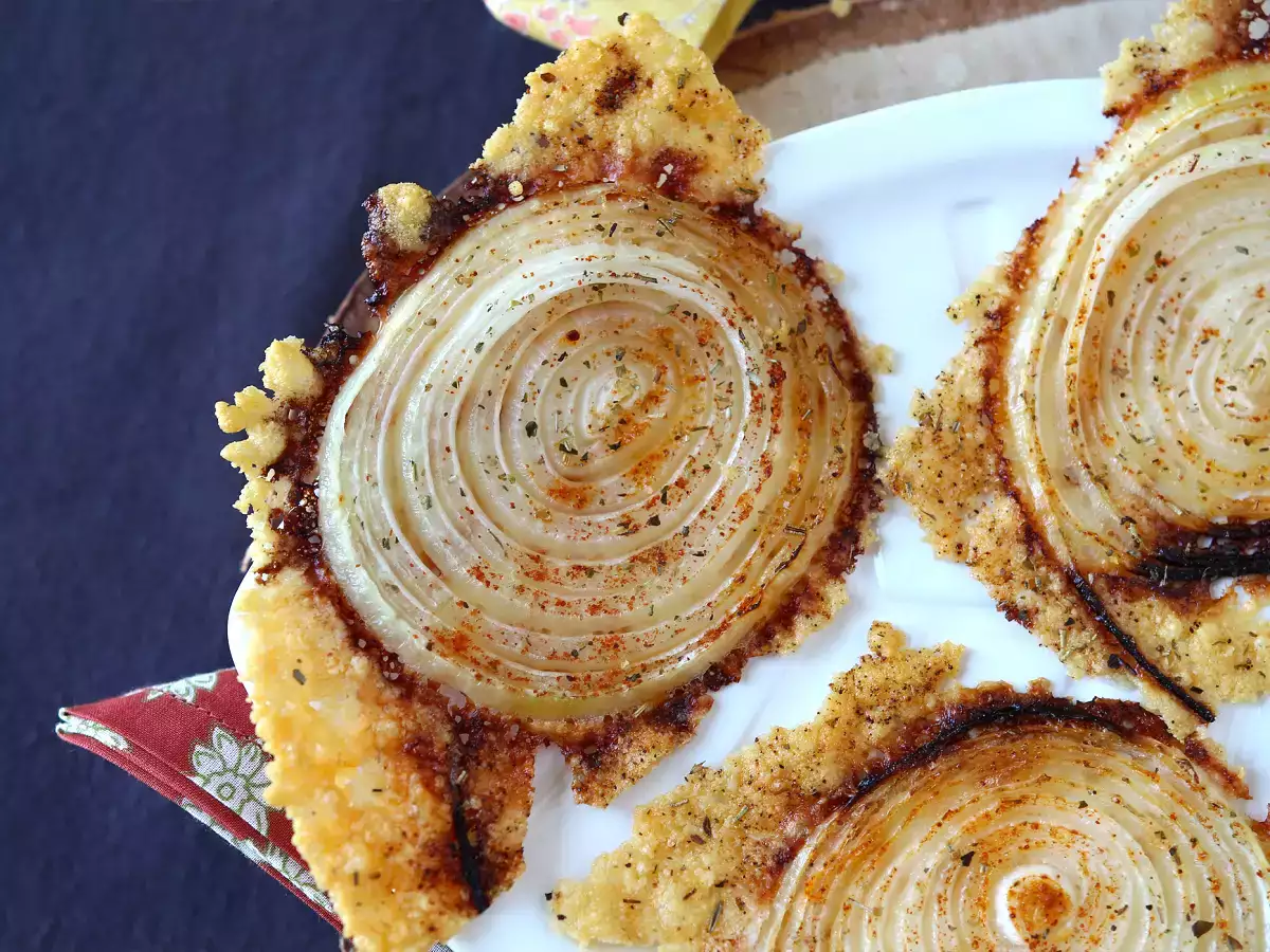 Super chrumkavé domáce cibuľové a parmezánové lupienky - foto 3