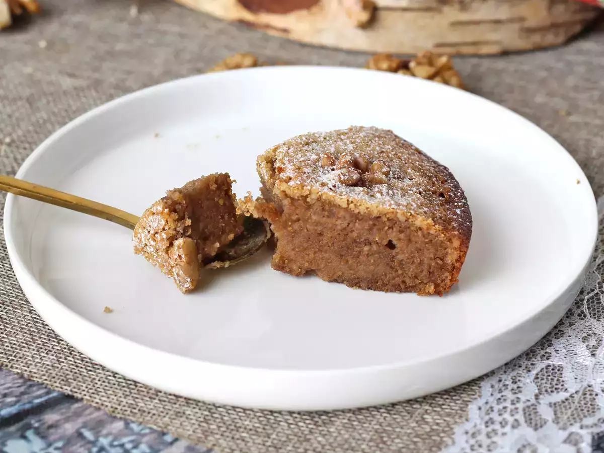 Super jednoduchý orechový koláč len zo 4 ingrediencií - foto 2