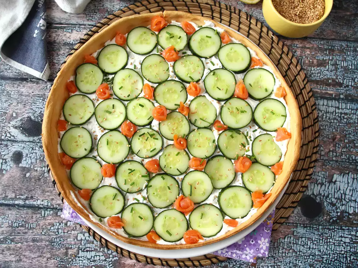 Super osviežujúci letný koláč: ricotta, uhorka a údený losos - foto 4