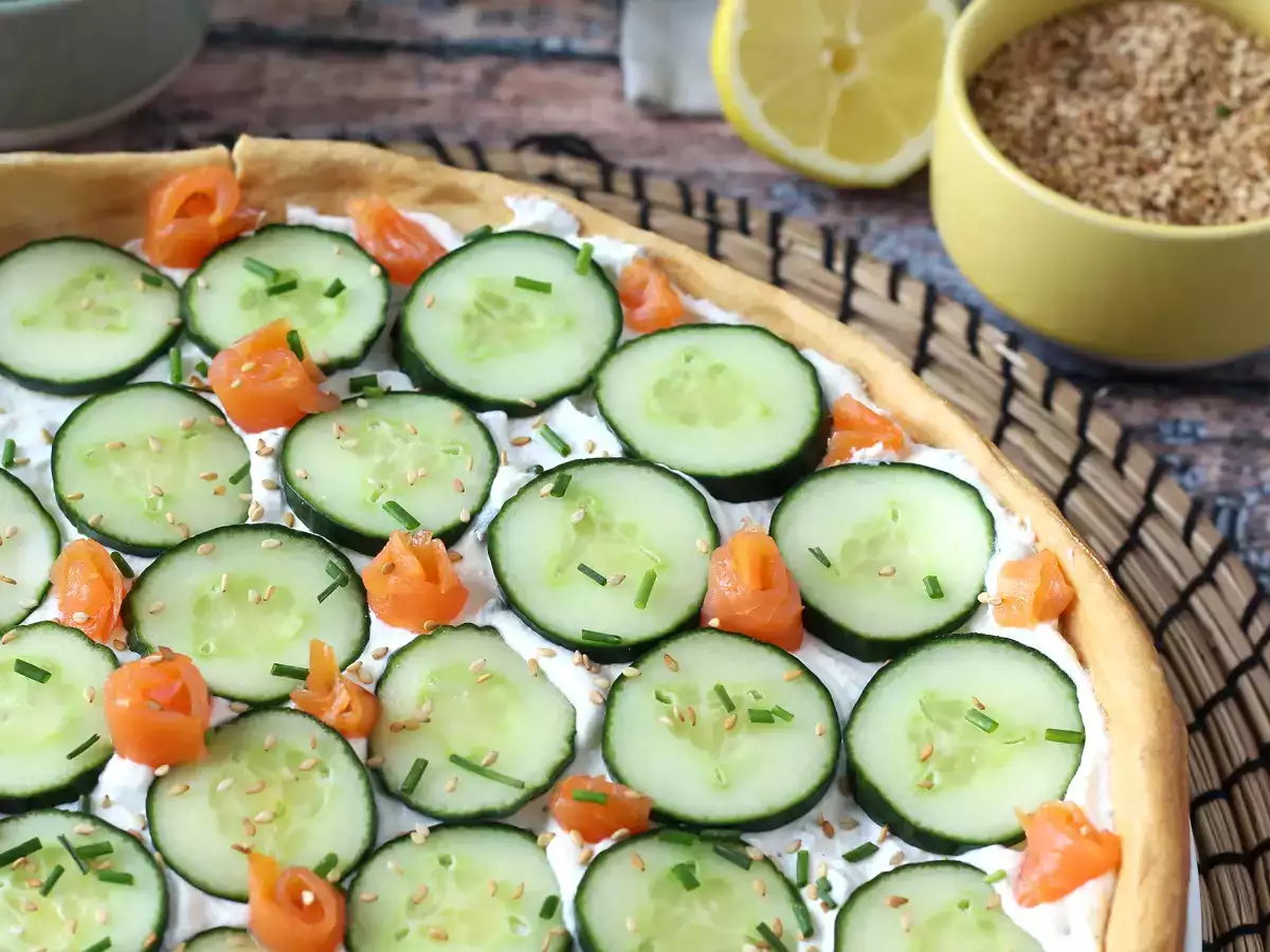 Super osviežujúci letný koláč: ricotta, uhorka a údený losos - foto 5