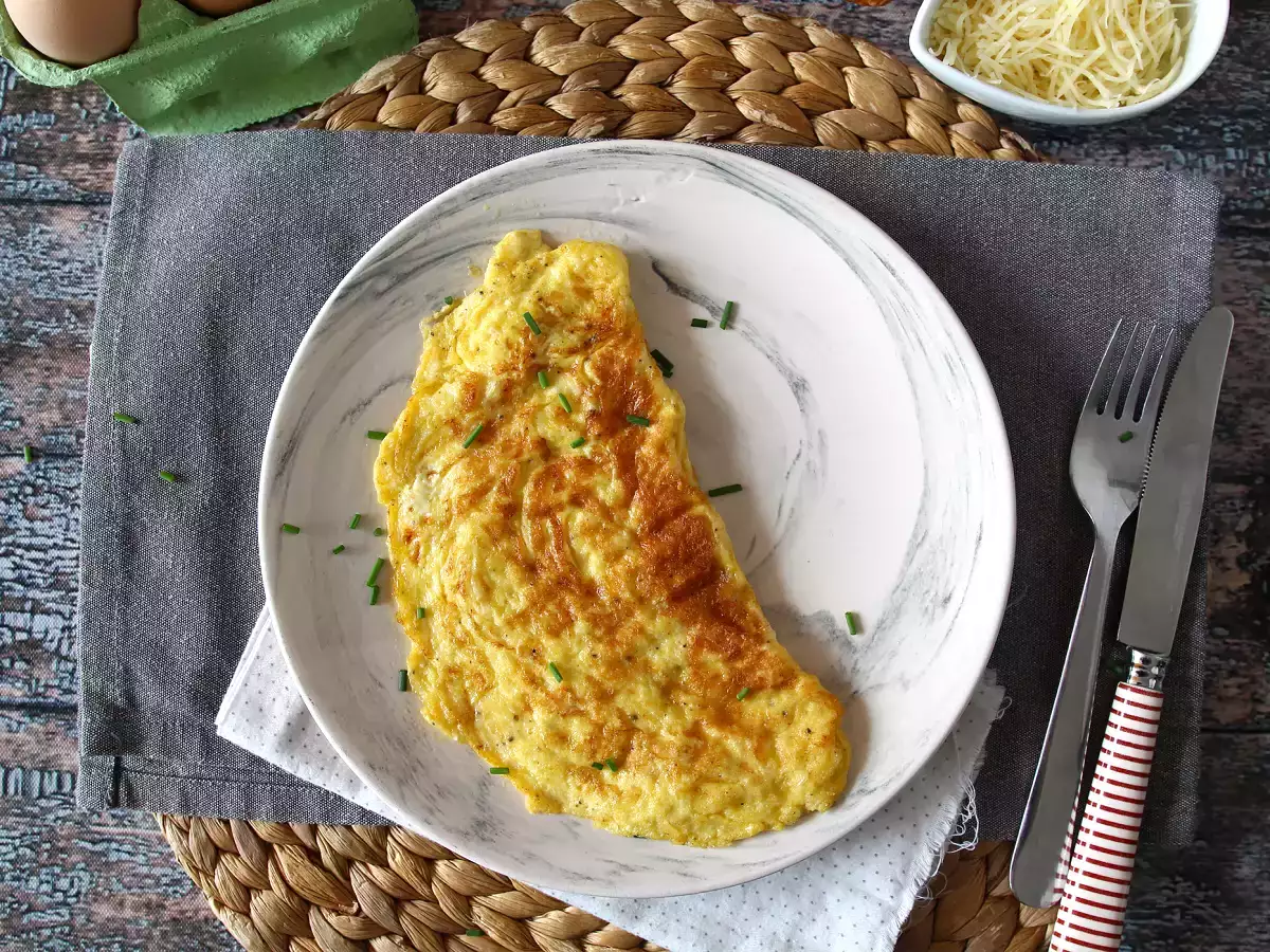 Syrová omeleta, expresný recept pripravený za 5 minút! - foto 3