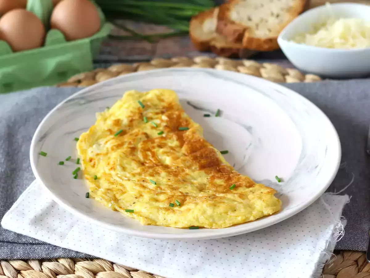 Syrová omeleta, expresný recept pripravený za 5 minút! - foto 4