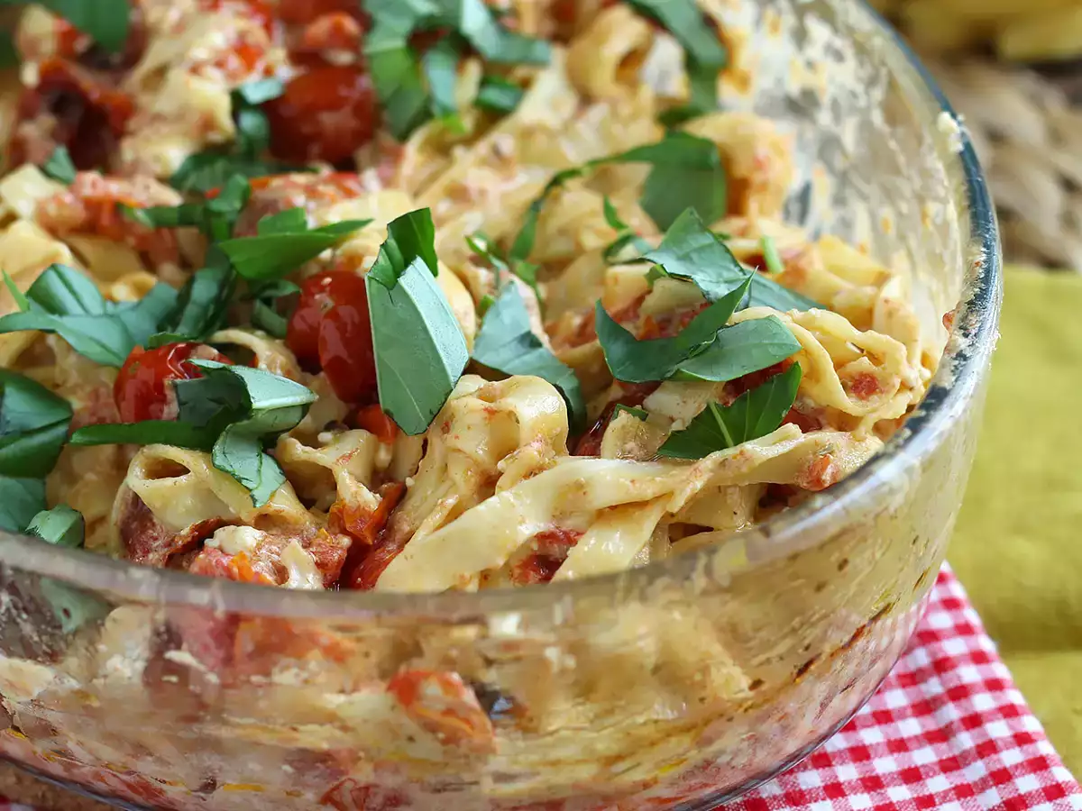 Tagliatelle feta cherry paradajky - pečené cestoviny s feta paradajkami - foto 6