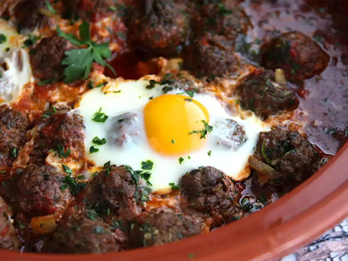 Tajine z kefty (mleté mäsové guľky s korením a bylinkami) - foto 3
