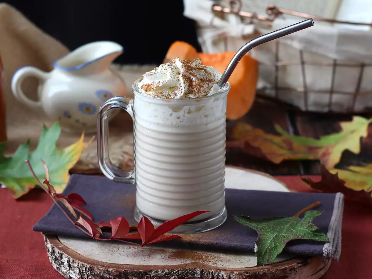 Tekvicové latte s domácim tekvicovým sirupom!