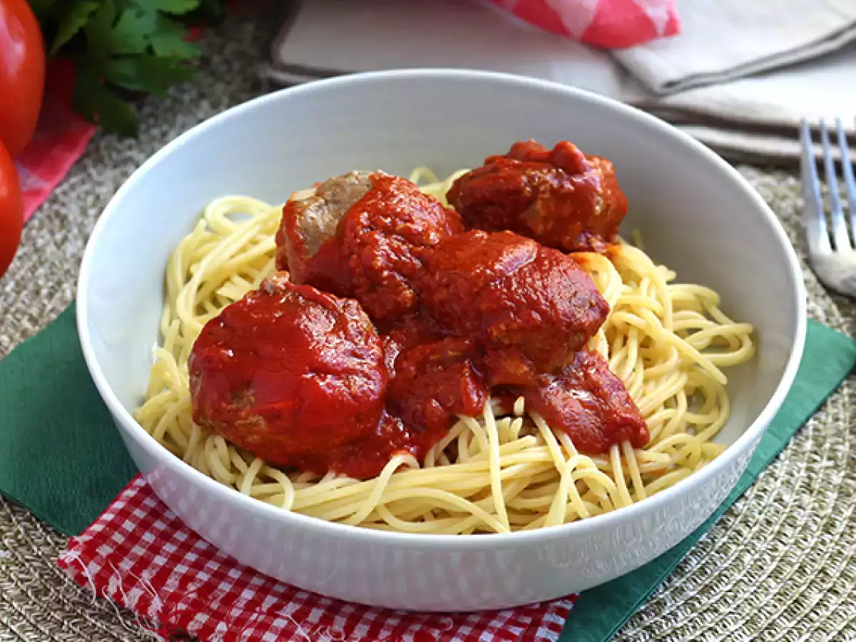 Teľacie mäsové guľky plnené syrom mozzarella
