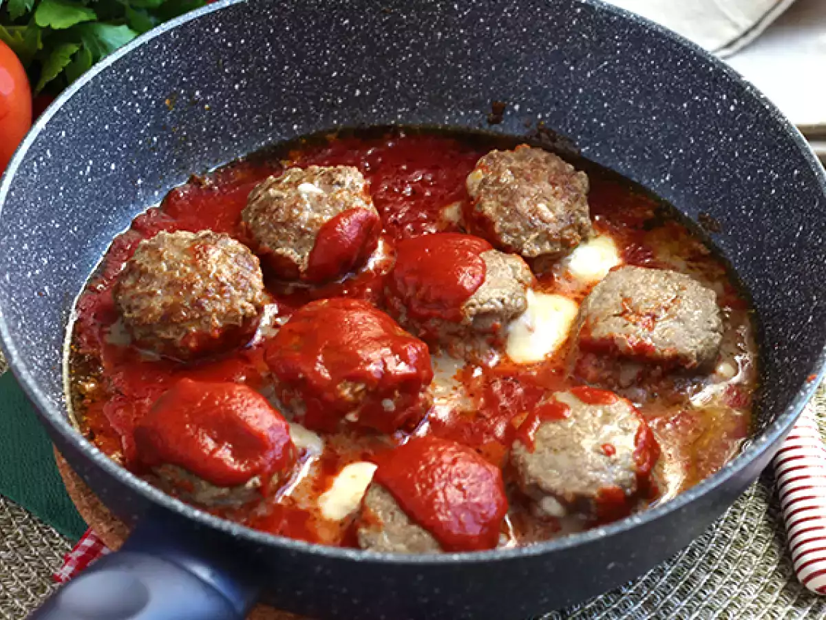 Teľacie mäsové guľky plnené syrom mozzarella - foto 4