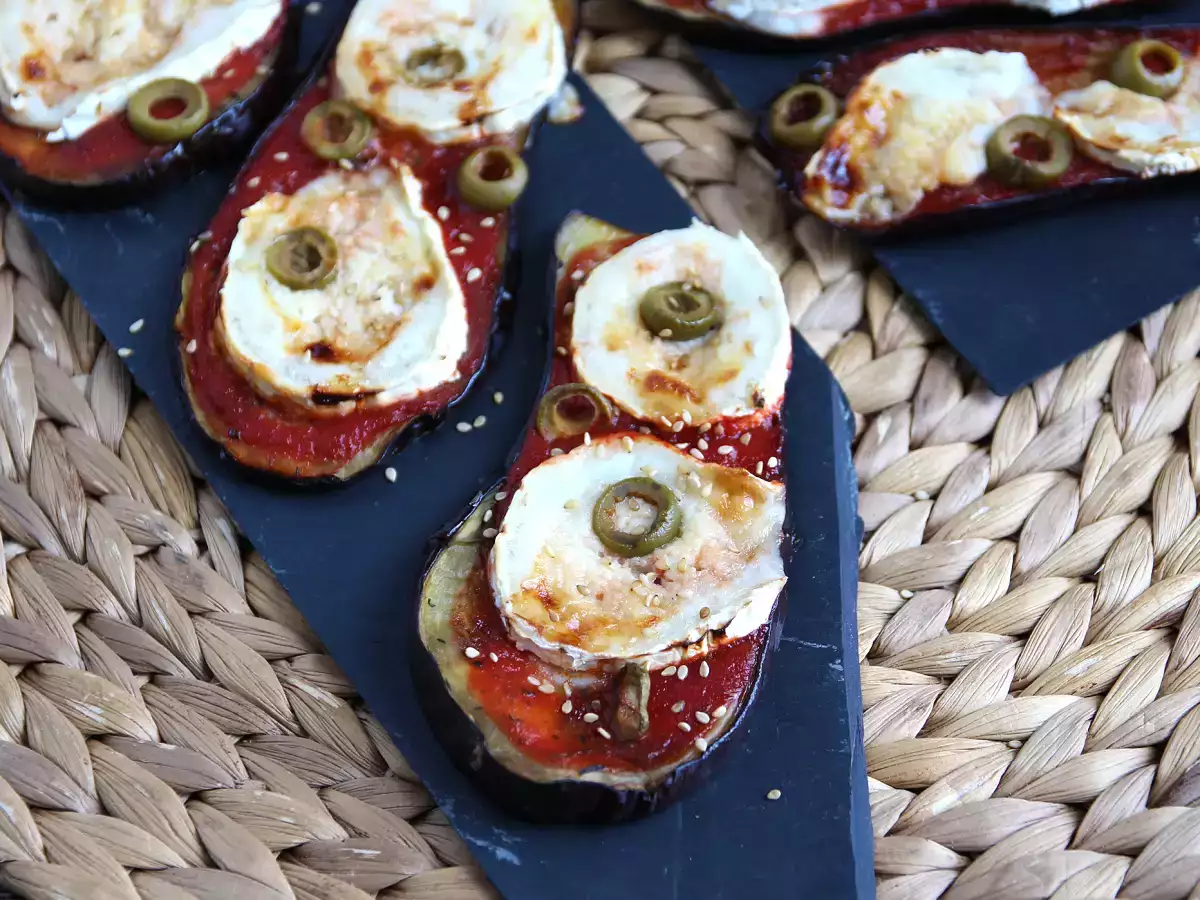 Toast z baklažánu s paradajkami a kozím syrom - foto 2