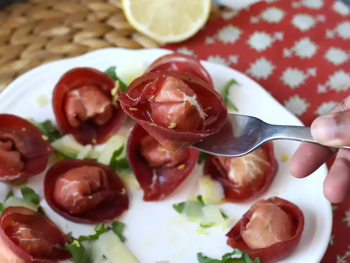 Tortelloni di bresaola plnené rukolou a syrom ricotta: chutné a hotové za 10 minút! - foto 2