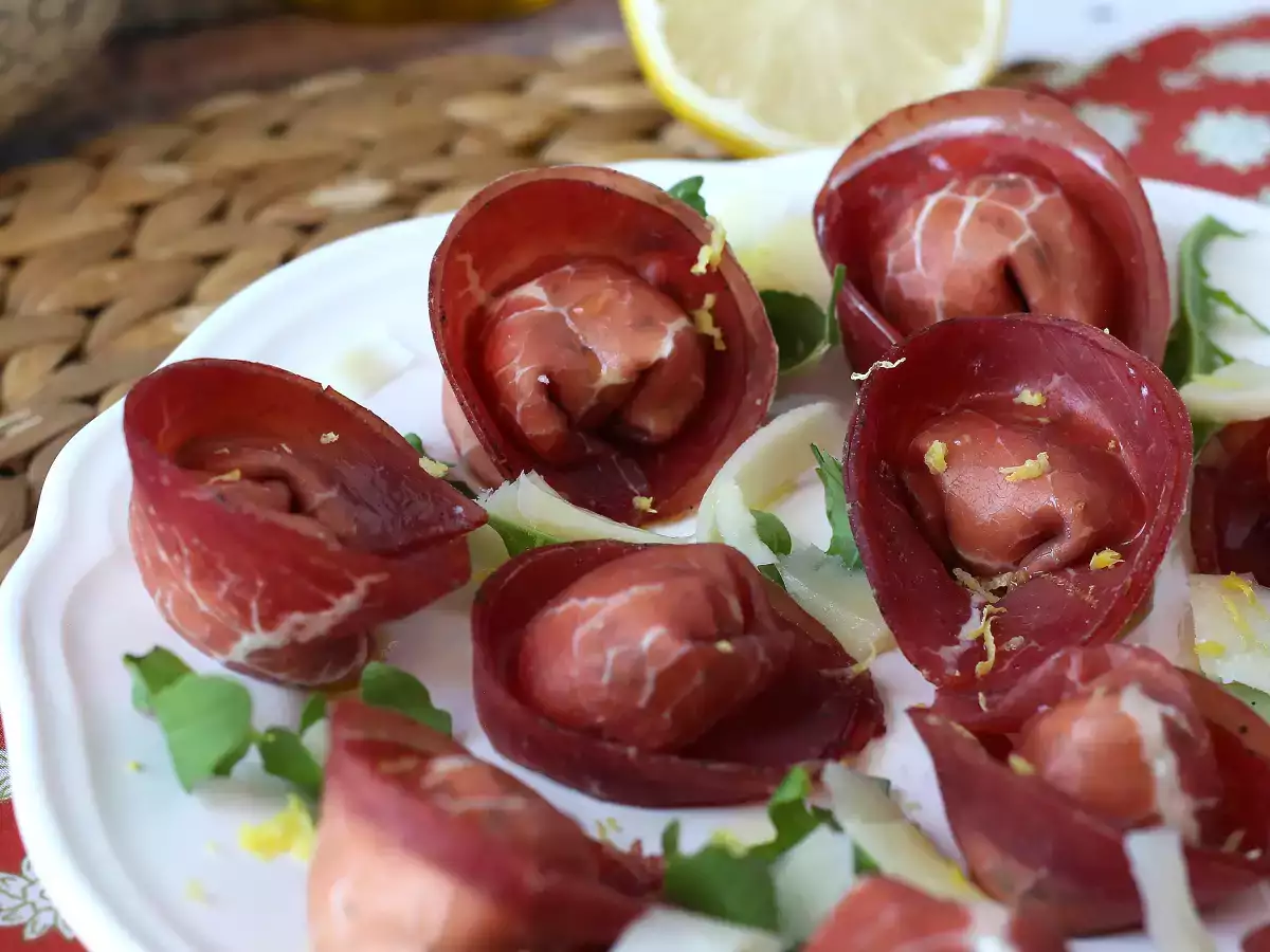 Tortelloni di bresaola plnené rukolou a syrom ricotta: chutné a hotové za 10 minút! - foto 3