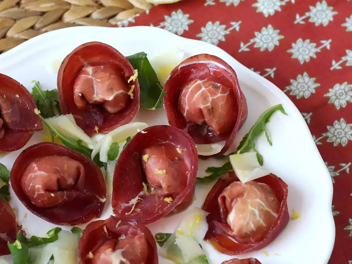 Tortelloni di bresaola plnené rukolou a syrom ricotta: chutné a hotové za 10 minút! - foto 5