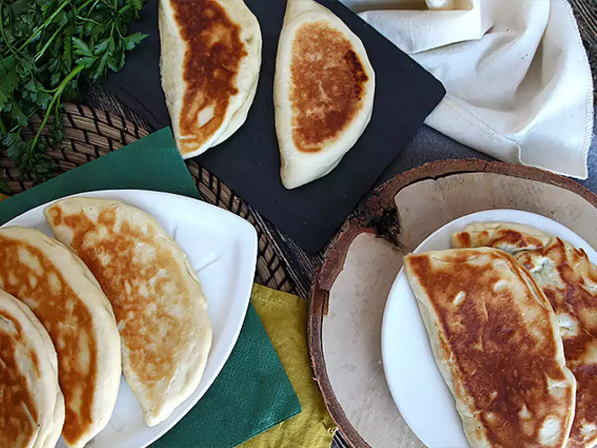Turecké palacinky plnené fetou, citrónom a petržlenovou vňaťou - Gözleme - foto 4