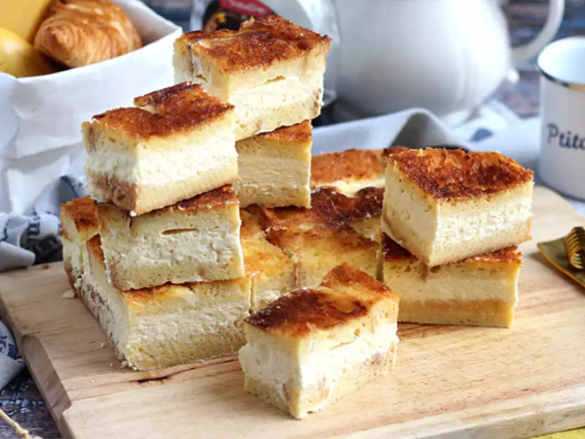 Tvarohový koláč a tvarohové tyčinky s francúzskym toastom (French toast cheesecake bars)