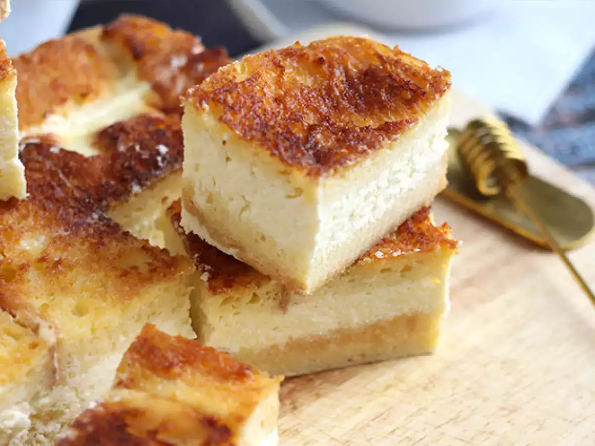 Tvarohový koláč a tvarohové tyčinky s francúzskym toastom (French toast cheesecake bars) - foto 4