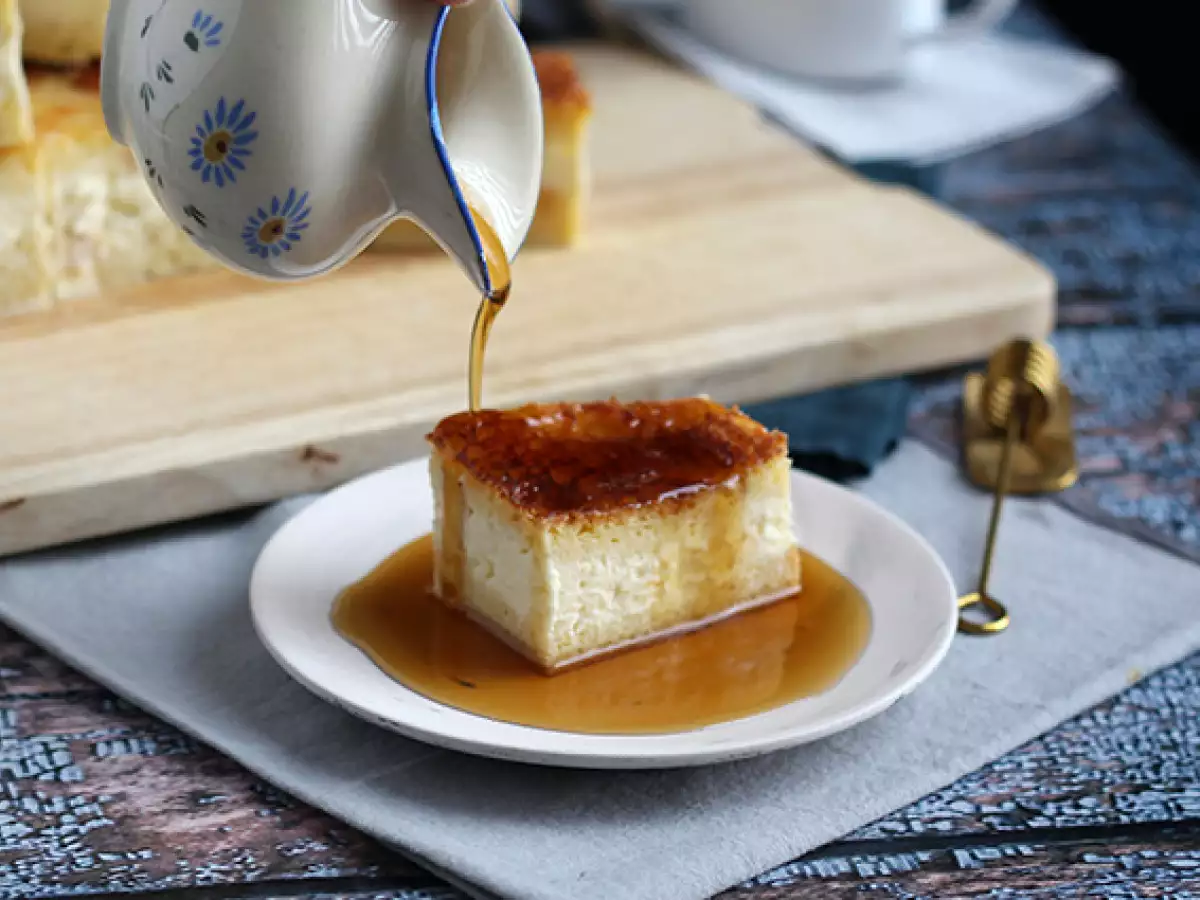 Tvarohový koláč a tvarohové tyčinky s francúzskym toastom (French toast cheesecake bars) - foto 5