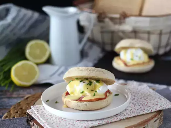 Recept Vajcia benedikt: dokonalý recept na raňajky!