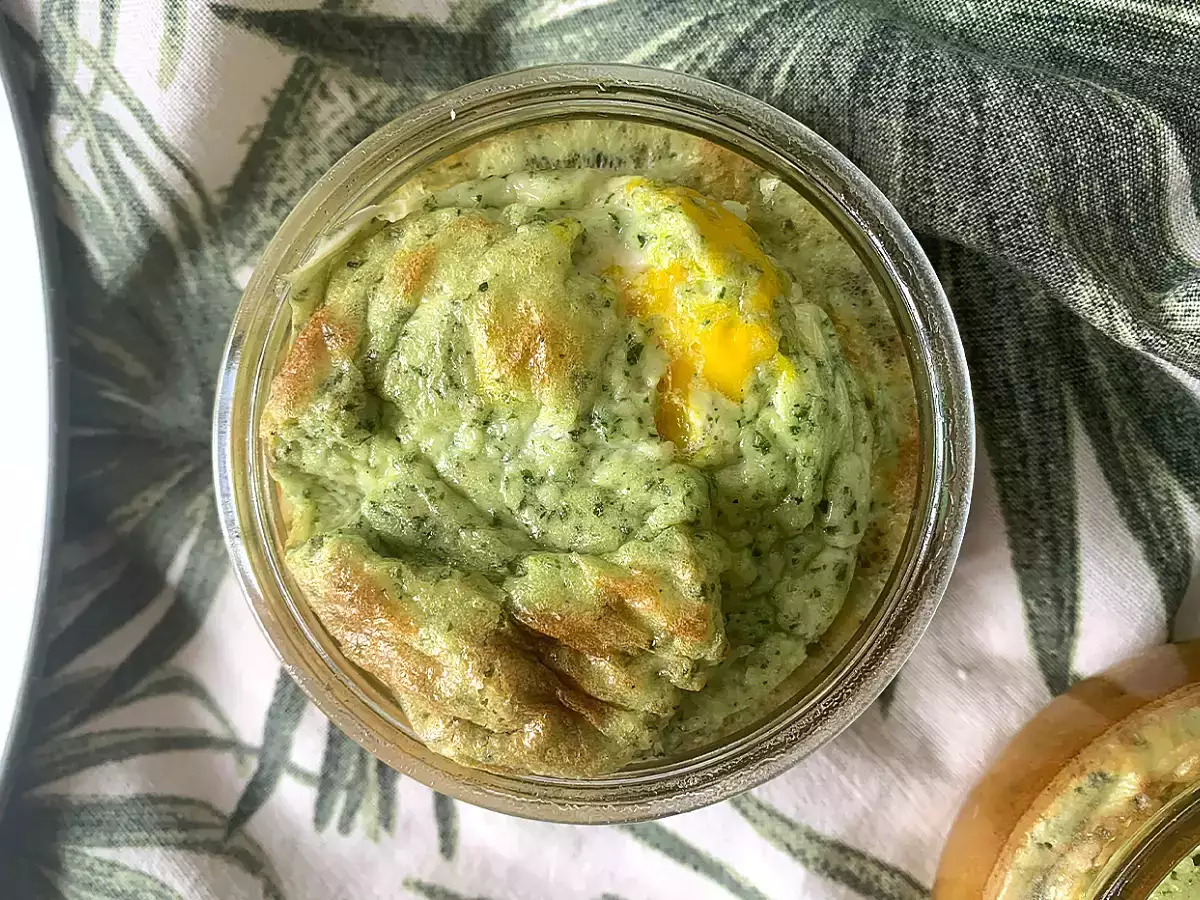 Vajíčka Cocotte s pestom - foto 2