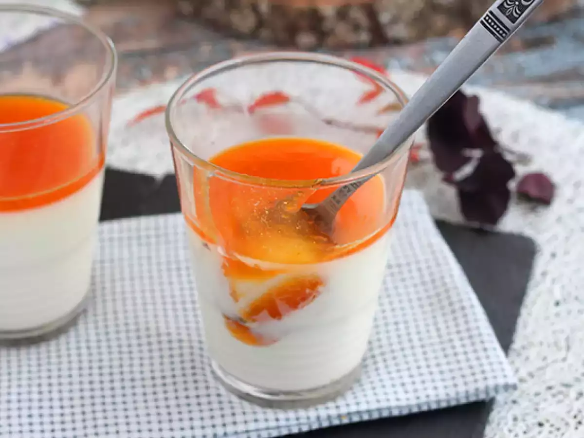 Vanilková panna cotta s marhuľovým coulis - foto 6
