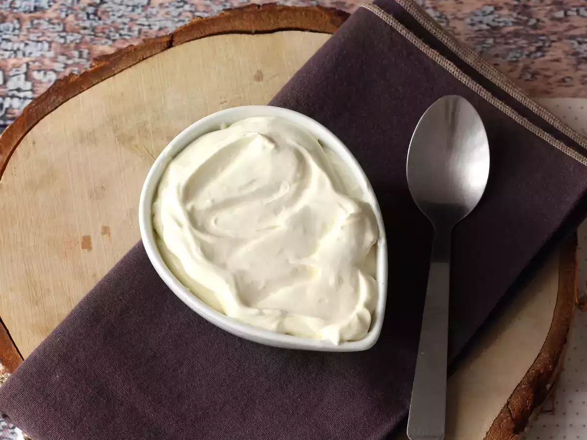 Vanilkový crème montée, dokonalá poleva na vaše torty a torty vo vrstvách!