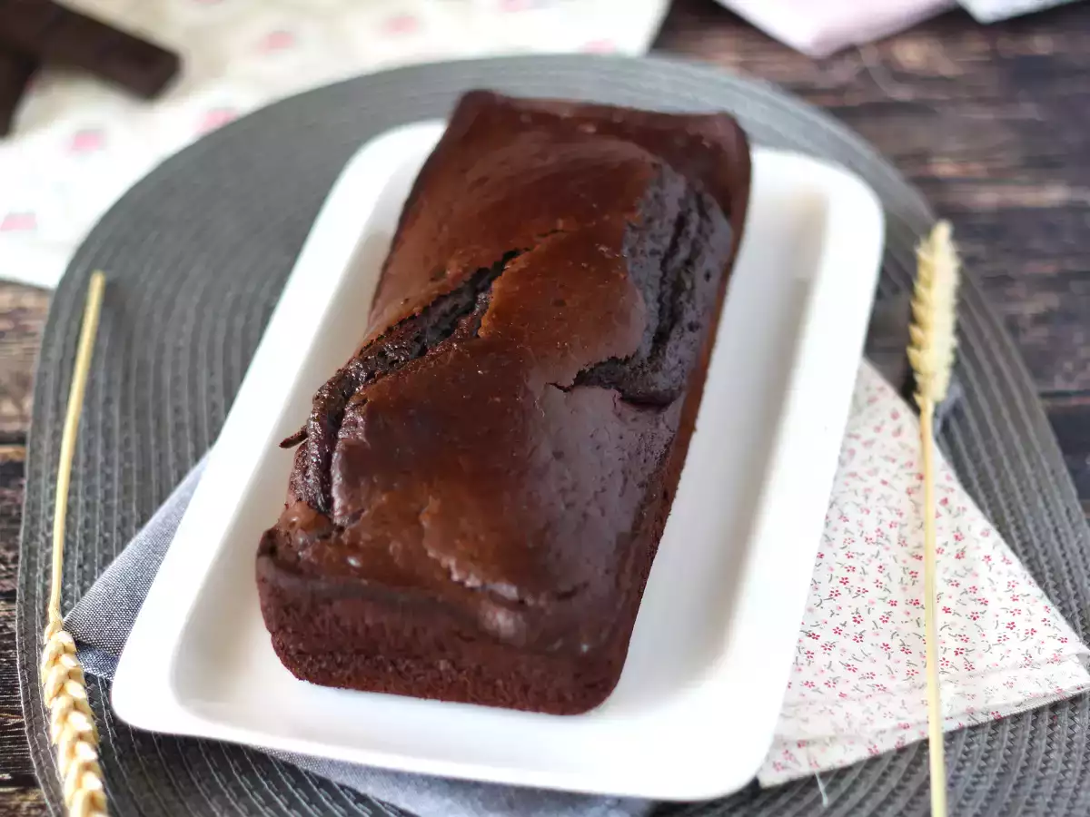 Vegánsky čokoládový koláč, ktorý je rovnako jednoduchý ako vždy