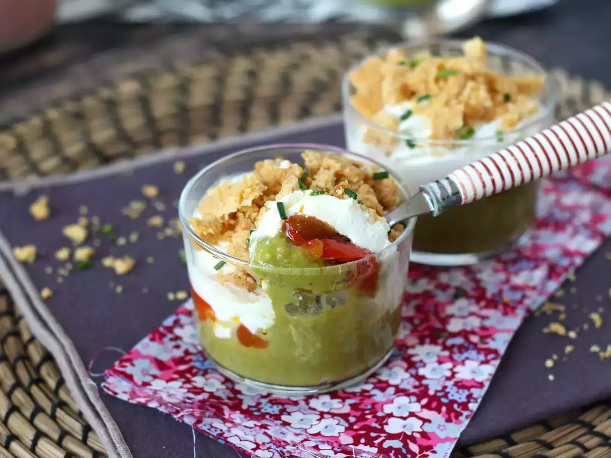 Vegetariánske verrines: hrachový krém, parmezánová omrvinka a mascarpone krém - foto 8