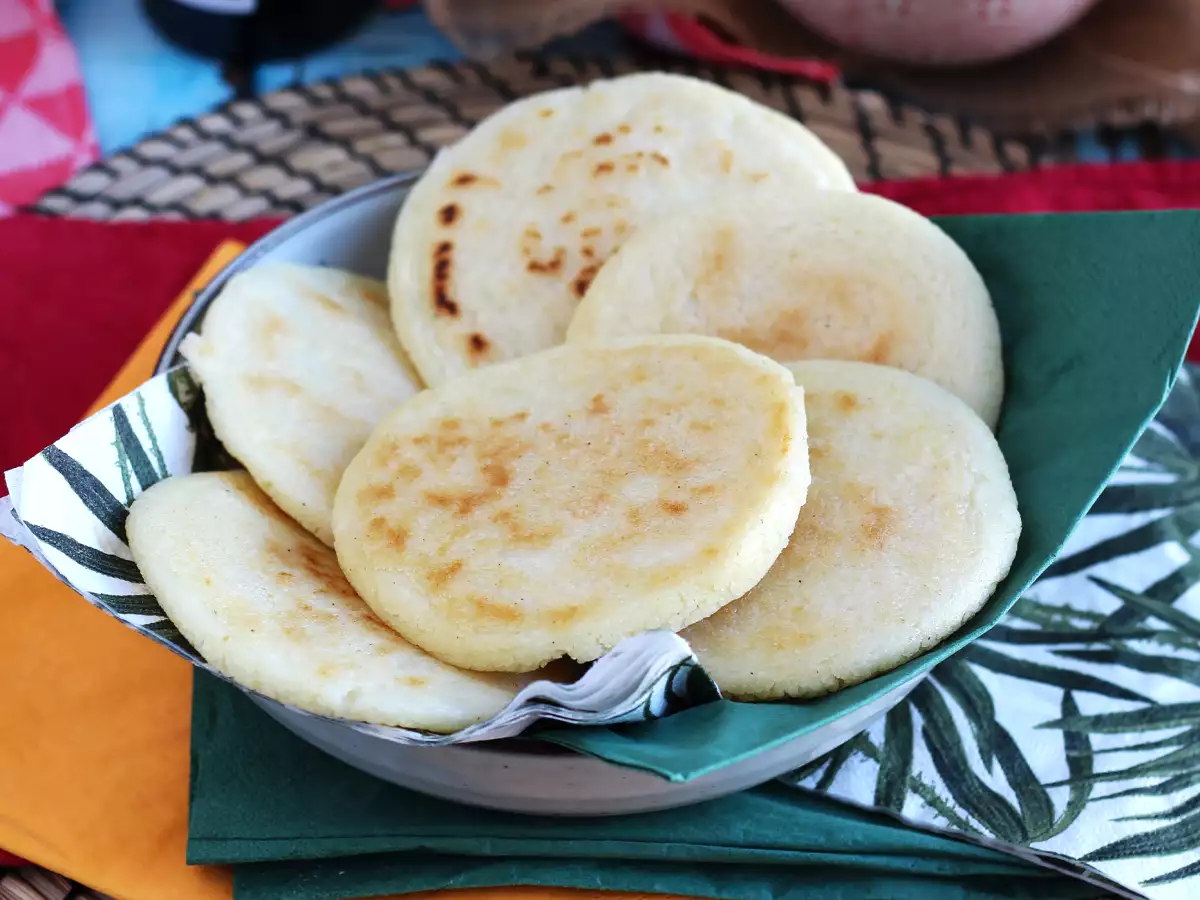 Venezuelské arepas, bezlepkové žemle vyrobené len z 3 ingrediencií