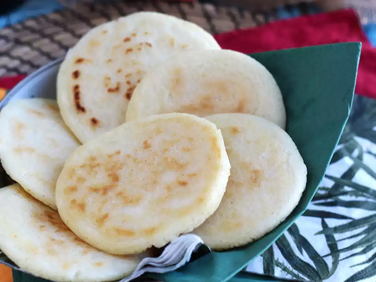 Venezuelské arepas, bezlepkové žemle vyrobené len z 3 ingrediencií - foto 4